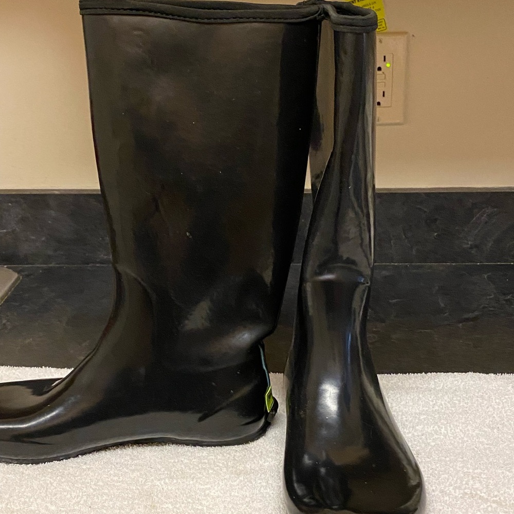 Rainboots, packable, size 8 Black